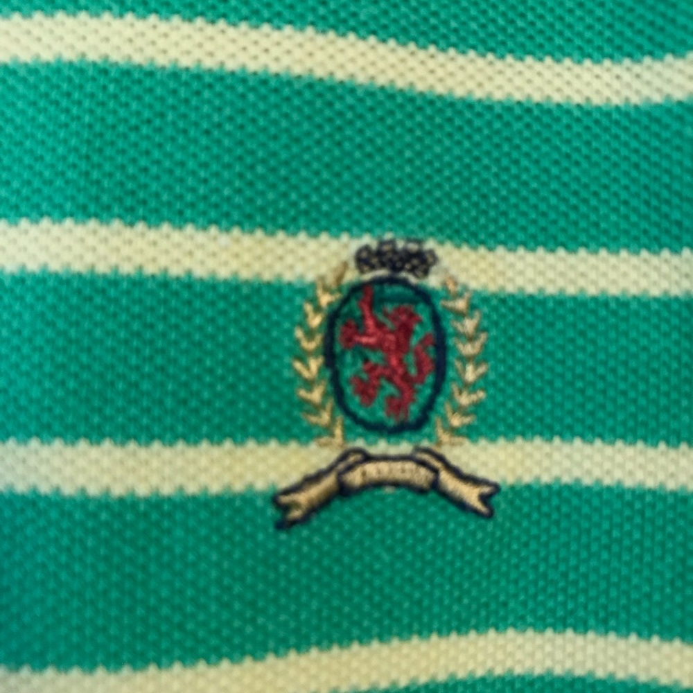 Vintage Tommy Hilfiger Polo with crest - Picture 2 of 3